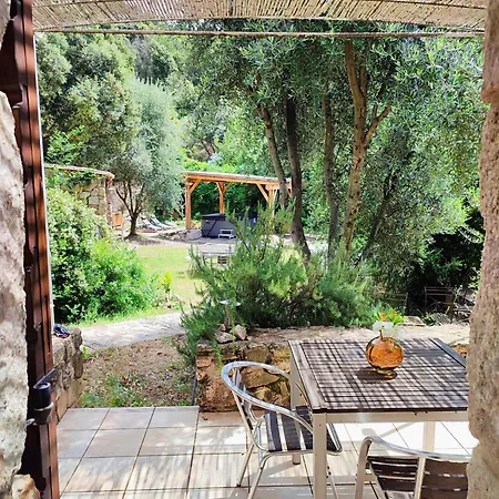 Apartment Entre & Maquis, L'ame De La Corse En De Charme Avec Jacuzzi, Proche Ajaccio *