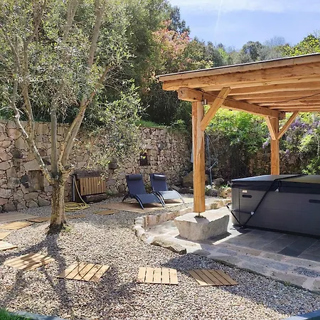 Apartment Entre & Maquis, L'ame De La Corse En De Charme Avec Jacuzzi, Proche Ajaccio Peri