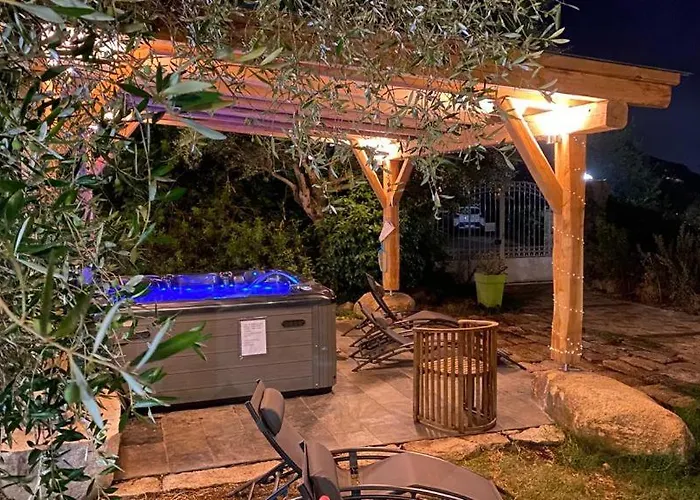 Apartment Entre & Maquis, L'ame De La Corse En De Charme Avec Jacuzzi, Proche Ajaccio *