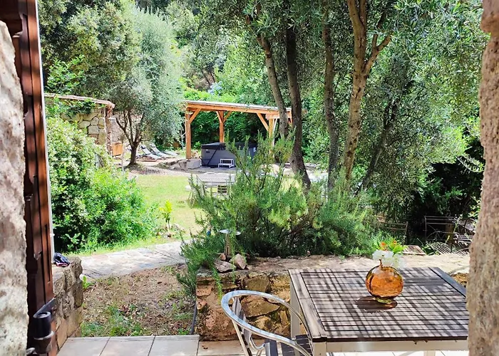 Apartmán Entre & Maquis, L'ame De La Corse En De Charme Avec Jacuzzi, Proche Ajaccio *